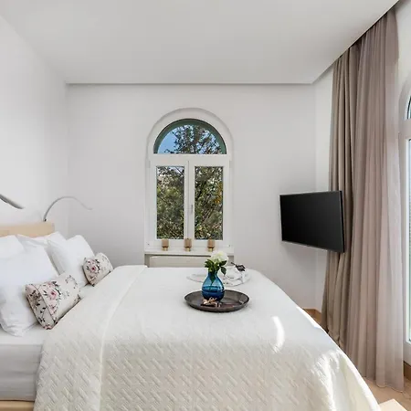 Ola Luxury Apartament *