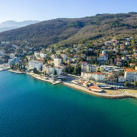 Ola Luxury Abbázia