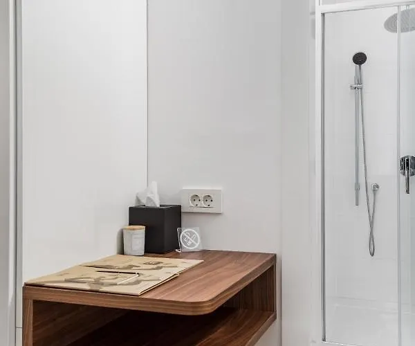 Ola Luxury Apartment *