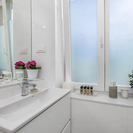 Ola Luxury Apartman Abbázia