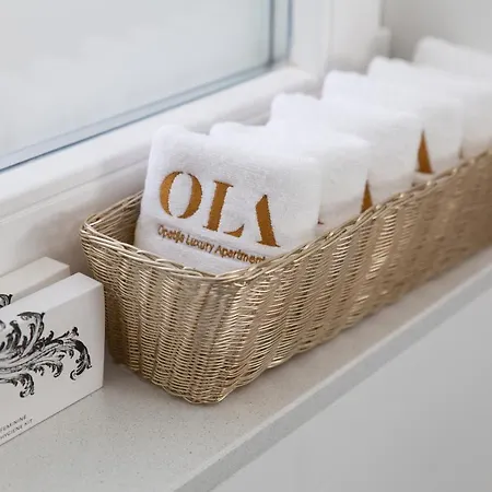 Ola Luxury Apartman *